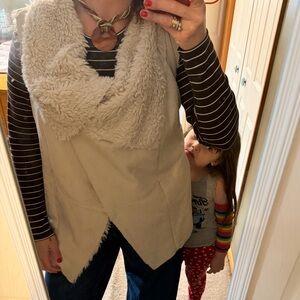 Me Jane Sleeveless Vest